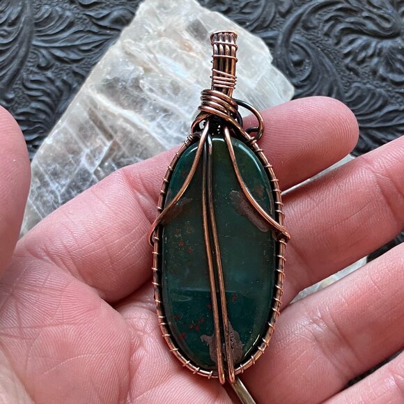 Bloodstone Heliotrope Crystal Stone Jewelry Wire Wrapped Pendant - Picture 5 of 7